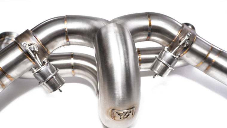 Photo of Gintani Sport Exhaust System for the Lamborghini Huracan Tecnica - Image 4